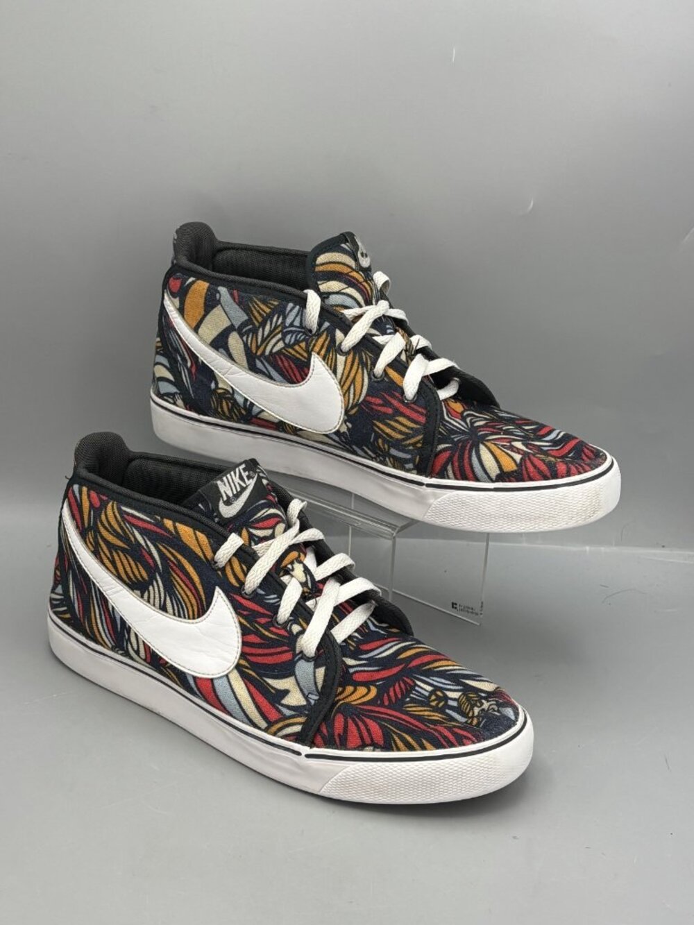 Nike Toki Men Skateboarding Shoe 10 Obsidian White Midas Gold Pimento 555314-417